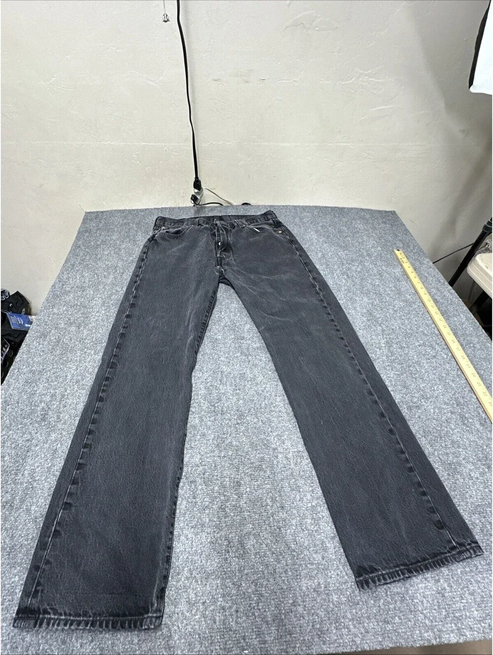 Levi's 501 Original Fit Jeans Mens 36x34 Black Denim Straight Button Fly